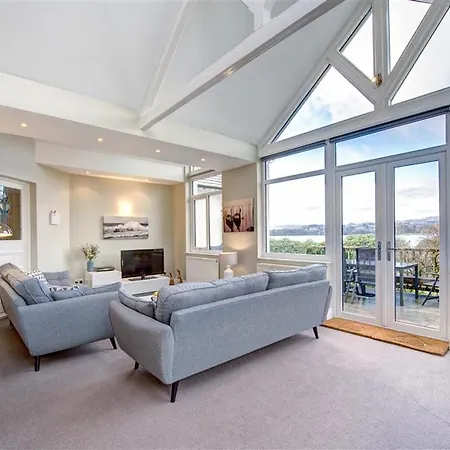 Luxurious Holiday At Waterhead With Garden 度假居