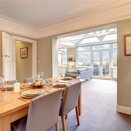Luxurious Holiday At Waterhead With Garden *